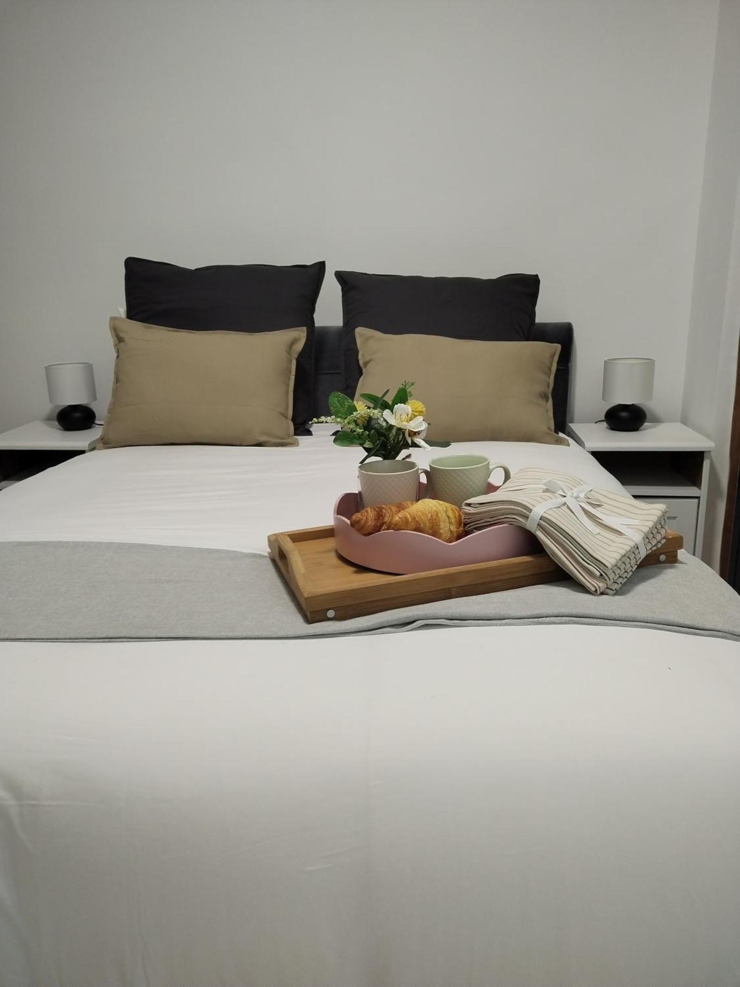 Great Apartment En Gran Via Madrid Bagian luar foto